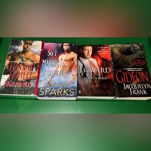Romance Novel Set